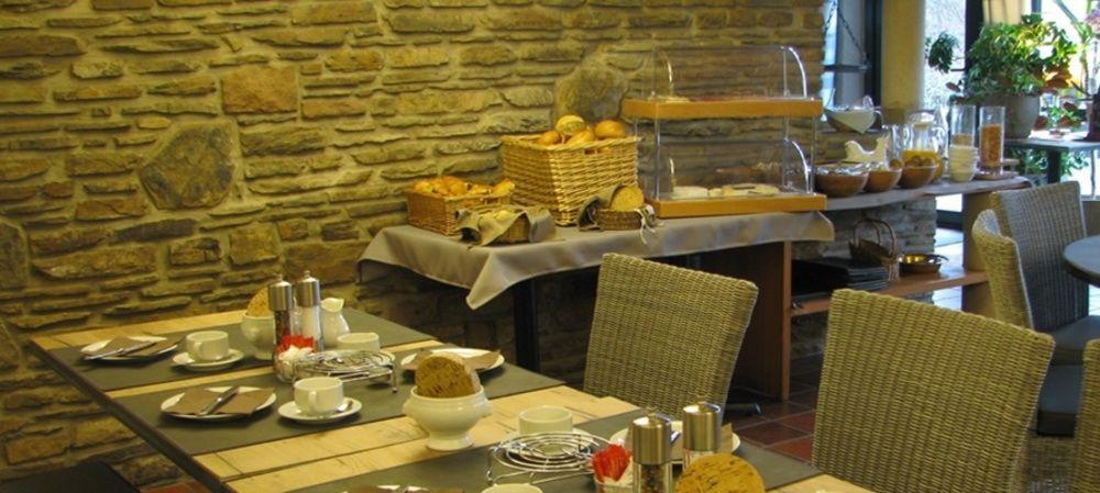 Hotel Ulftaler Schenke Burg Reuland Extérieur photo