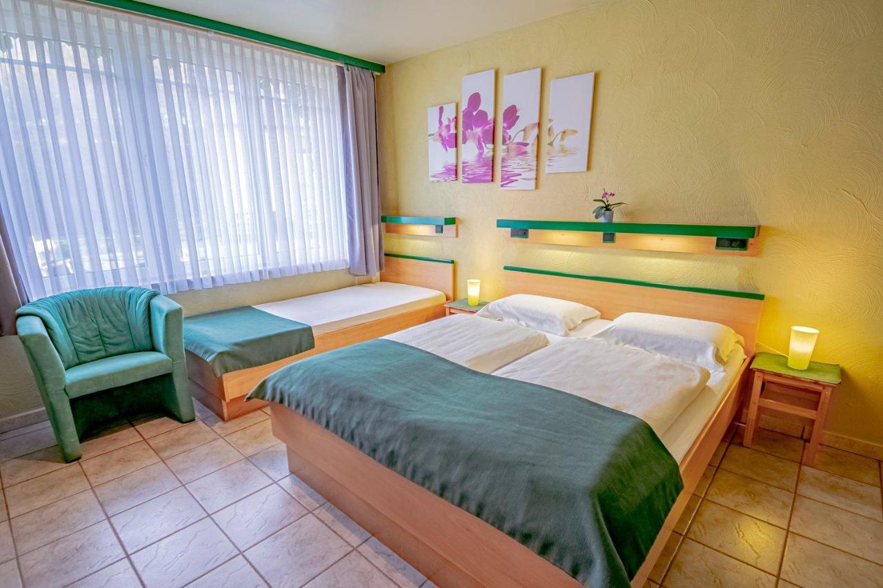 Hotel Ulftaler Schenke Burg Reuland Extérieur photo